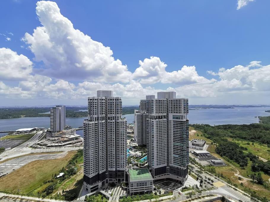 C0509 Muji Style Almas 100mbps Pool View Netflix By Apartment Nusajaya (Iskandar Puteri)