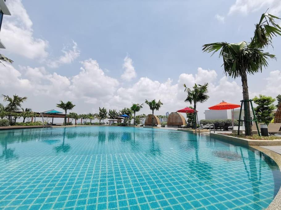 C0509 Muji Style Almas 100mbps Pool View Netflix By